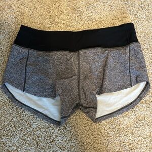 Lululemon short grey size 4
